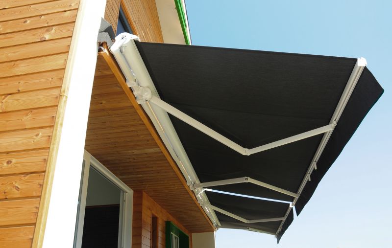 Retractable Awning Replacement in Santa Rosa, CA